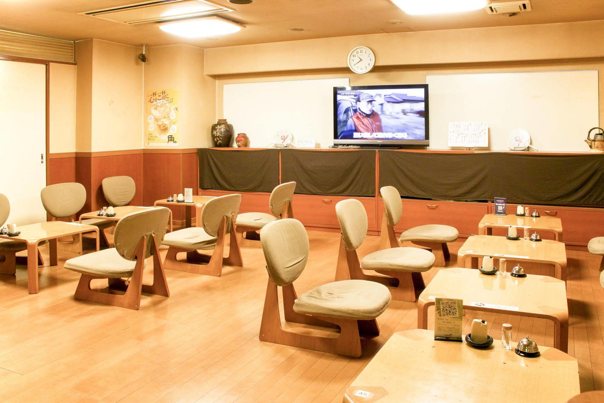 New Japan Capsule Hotel Cabana Осака Екстериор снимка